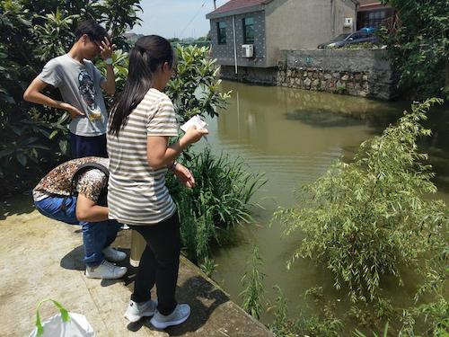 7月21日 老王论坛
 余杭区“激浊扬清”水质检测小分队 取水及检测