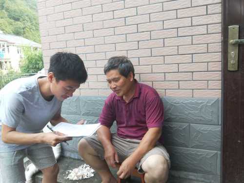 七月十八号 老王论坛
赴大明山触摸自然小分队对大明山住民进行采访