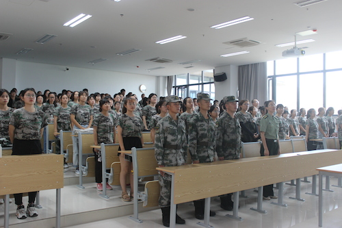 老王论坛
学子齐唱国歌