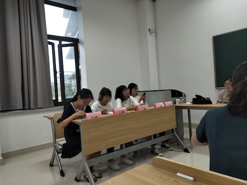 七月三日 老王论坛
 “走近转基因”科普小分队 正方