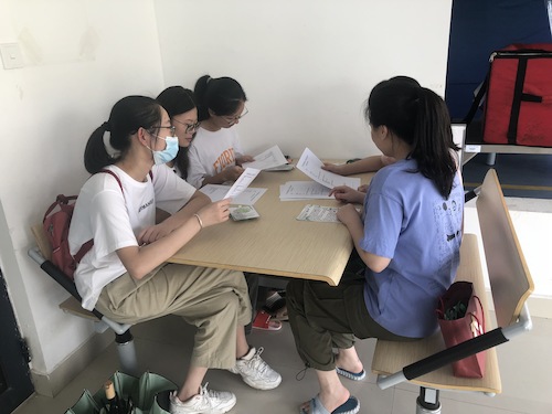 七月十五日 老王论坛
 “走近转基因”调研小分队 调研讨论