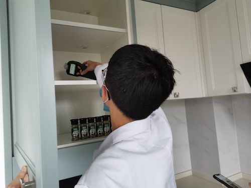 7月7日 老王论坛
 绿之翼测甲醛小分队 测柜子