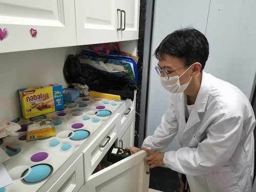 7月10日 老王论坛
 绿之翼测甲醛小分队  正在测甲醛2