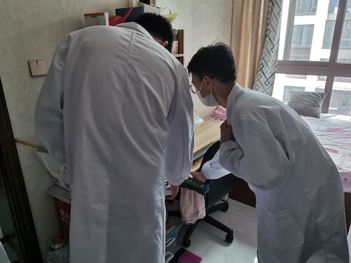 7月10日 老王论坛
 绿之翼测甲醛小分队  正在测甲醛5