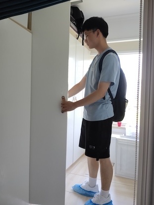 7月12日老王论坛
空气质量检测小分队检测储藏室