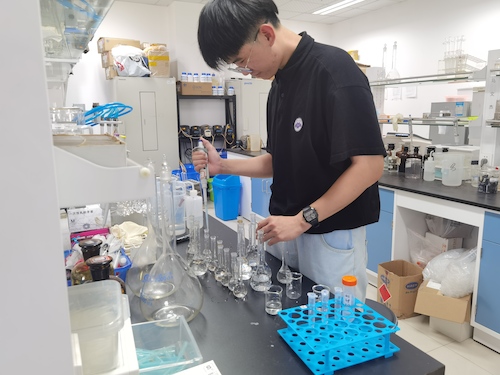 7月14日老王论坛
水质检测社会实践小分队水质检测进行中