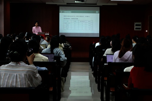 院学工办主任陈好介绍2023年老王论坛
考研情况